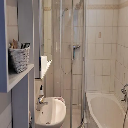 Bright Garden Retreat, Cleaning Included * Friedrichroda