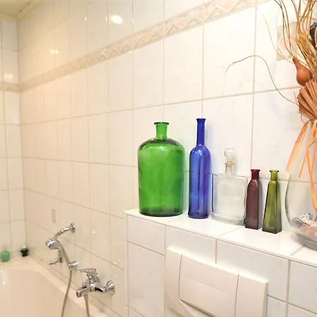 Bright Garden Retreat, Cleaning Included * Friedrichroda