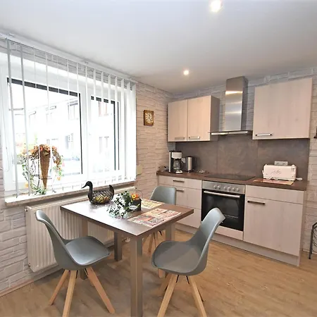 Bright Garden Retreat, Cleaning Included Apartment Friedrichroda