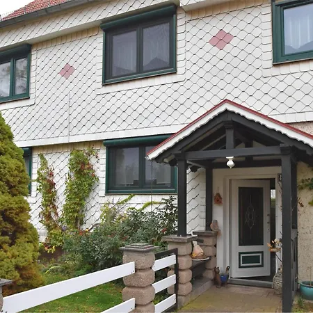 Bright Garden Retreat, Cleaning Included *